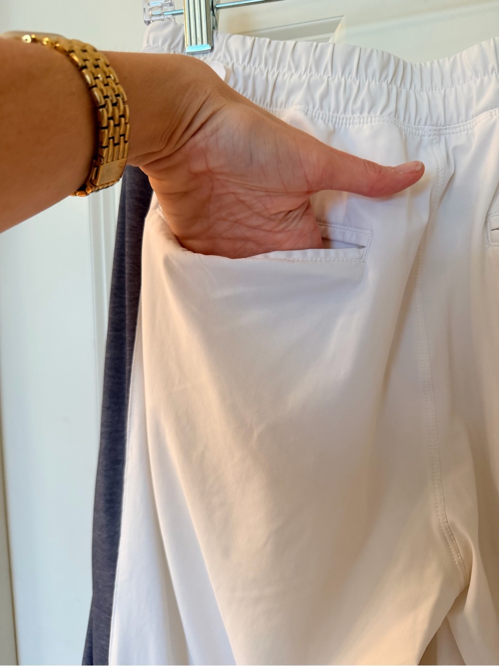 lululemon athletica White City Summer Wide-Leg Pants with Gray Side Panels - Picture 9 of 10